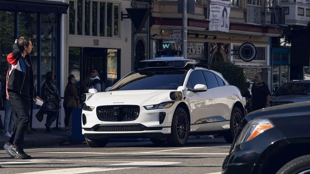 I robotaxi Waymo hanno accumulato 589 multe in un anno 1