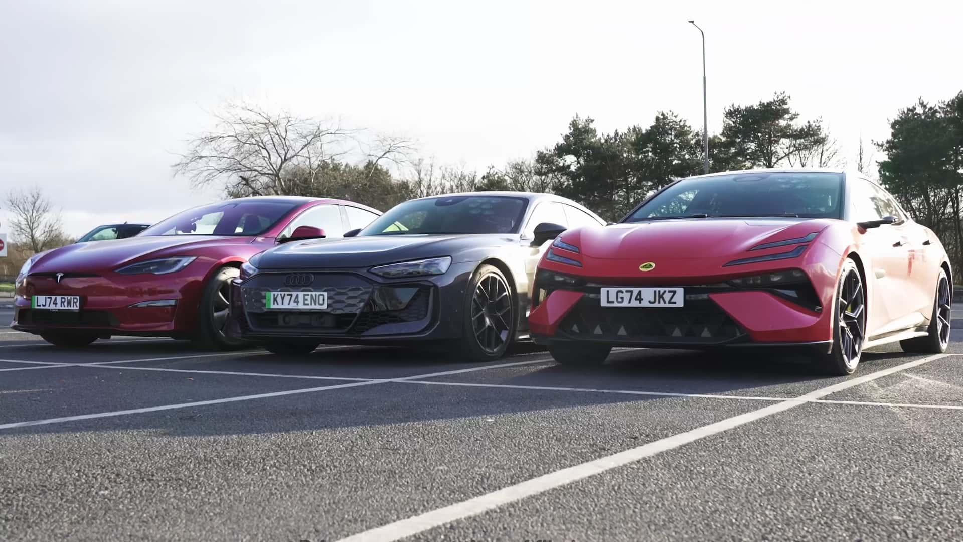 Quanti km fanno davvero le supercar Tesla, Lotus e Audi? 1