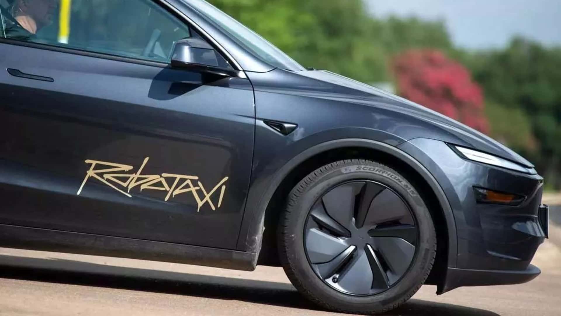 Amazon e CATL sfidano i Tesla robotaxi, che intanto avviano le corse 1