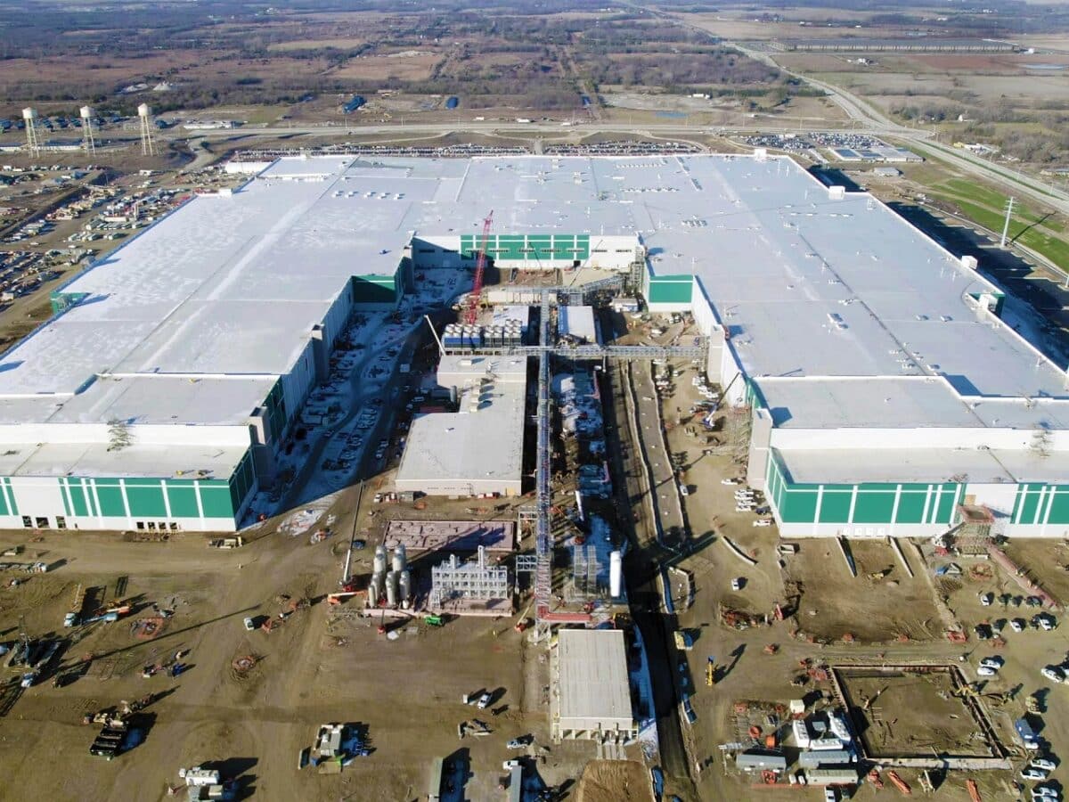Panasonic inaugura il suo secondo stabilimento di batterie negli USA 1